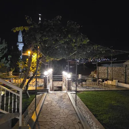 Vila Vesa - Free Secure Garage, Smart Access & Modern Comfo 아파트