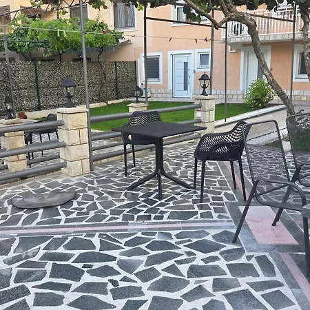 アパート Vila Vesa - Free Secure Garage, Smart Access & Modern Comfo