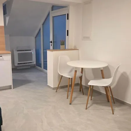 Vila Vesa - Free Secure Garage, Smart Access & Modern Comfo * モスタル