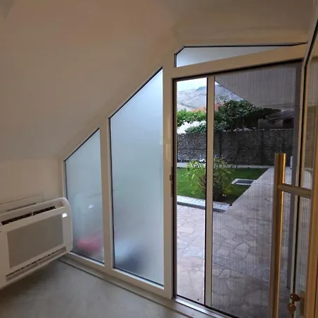 アパート Vila Vesa - Free Secure Garage, Smart Access & Modern Comfo