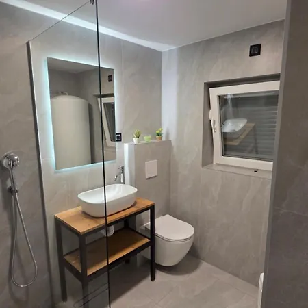 Vila Vesa - Free Secure Garage, Smart Access & Modern Comfo *