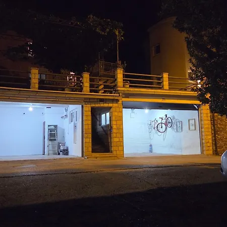 アパート Vila Vesa - Free Secure Garage, Smart Access & Modern Comfo