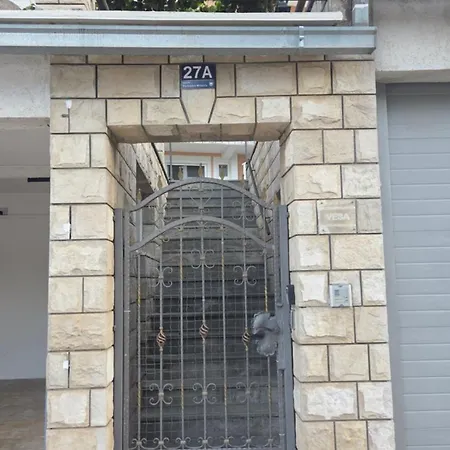 アパート Vila Vesa - Free Secure Garage, Smart Access & Modern Comfo