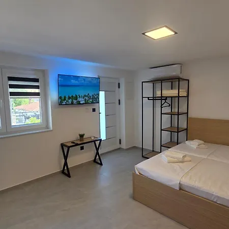 Vila Vesa - Free Secure Garage, Smart Access & Modern Comfo アパート *