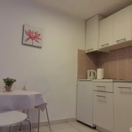 Vila Vesa - Free Secure Garage, Smart Access & Modern Comfo
