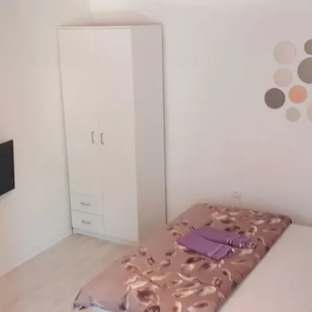 Vesa Apartment *